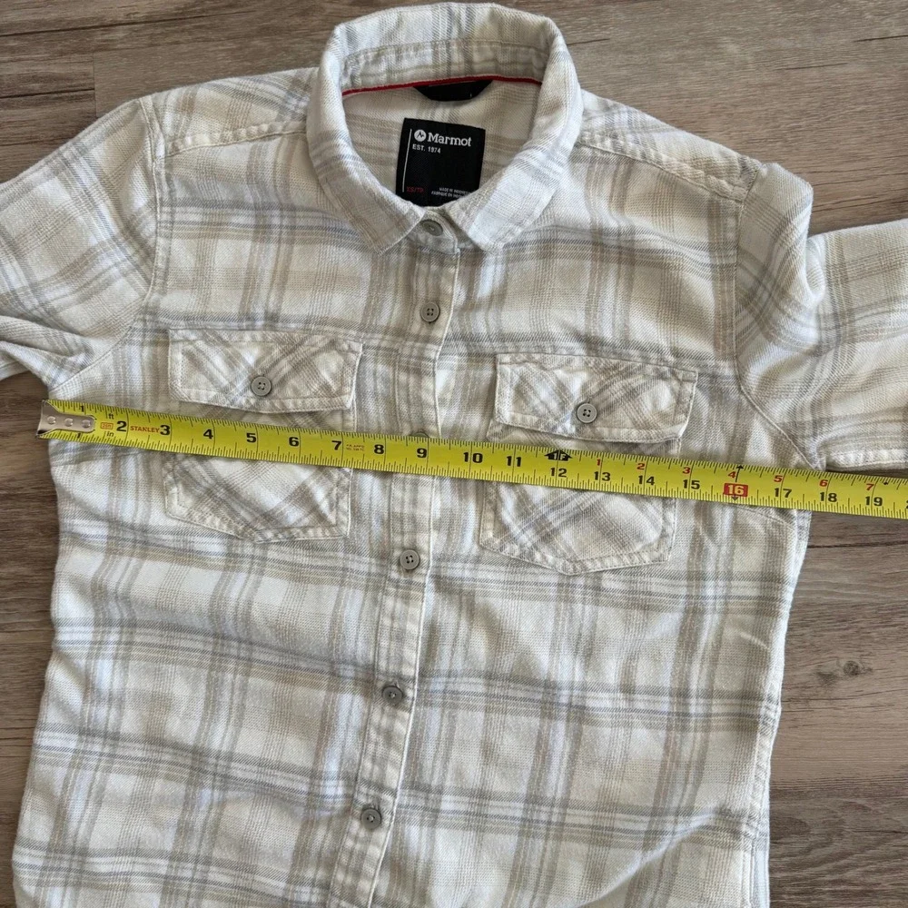 Marmot Womens XS Cream Gray Plaid Flannel Button Down Shirt Pockets Excellent - Picture 6 of 11